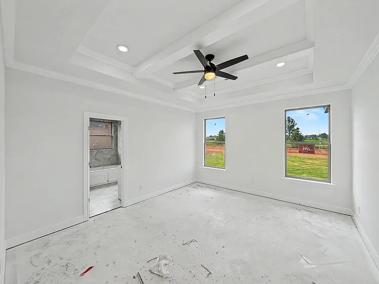 7767 Scenic Valley Ave — Photo 10