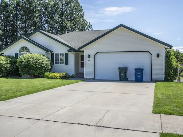 8868 N Huntington Ct, Hayden Lake, ID 83835