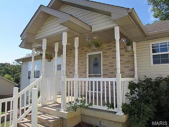 4th image of 138 Lyle Curtis Cir