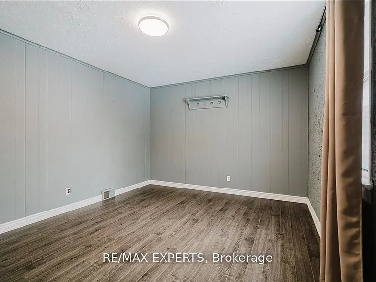 5323 Lawrence Ave E — Photo 21