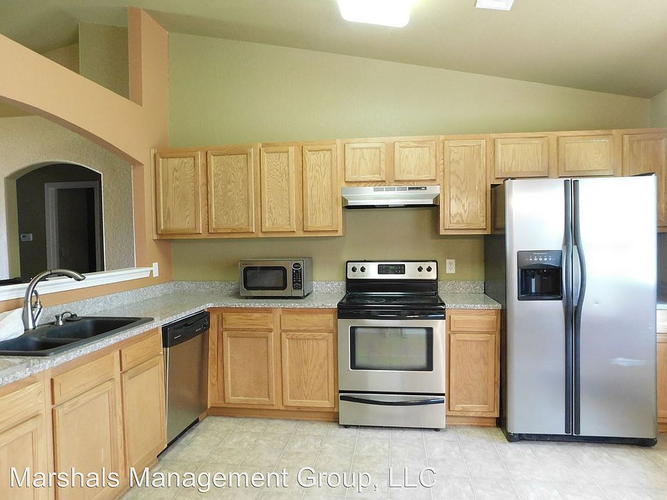 2nd image of 1441 Boxelder Ln