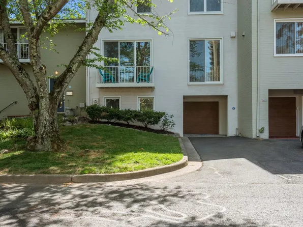 11439 Waterview Cluster, Reston, VA 20190