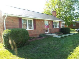 21421 Warren Ave, South Chesterfield, VA 23803