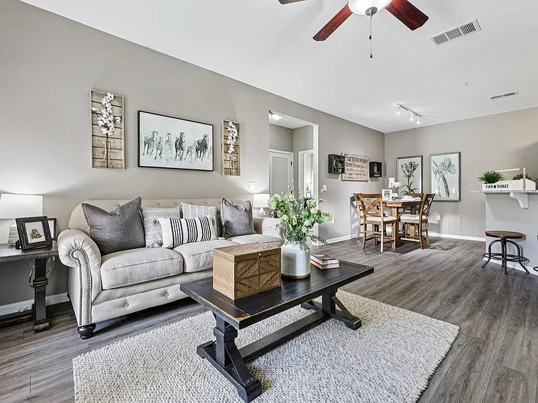 The Landing at Little Elm Apartments — Photo 22