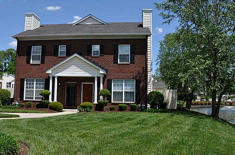 1st image of 5889 Ludington Dr
