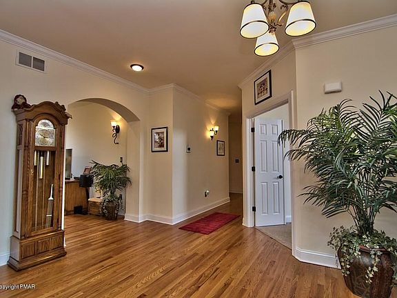 5th image of 1011 McKinley Way