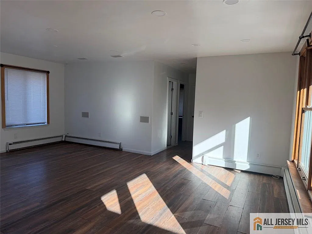 2 bed, 2.0 bath, 1008 sqft, $2,875 — Photo 4