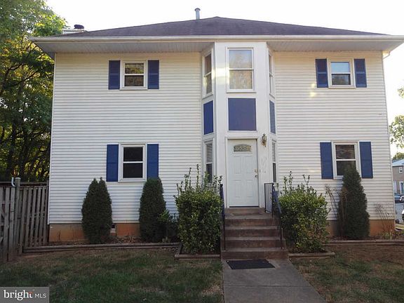 2nd image of 3061 White Birch Ct