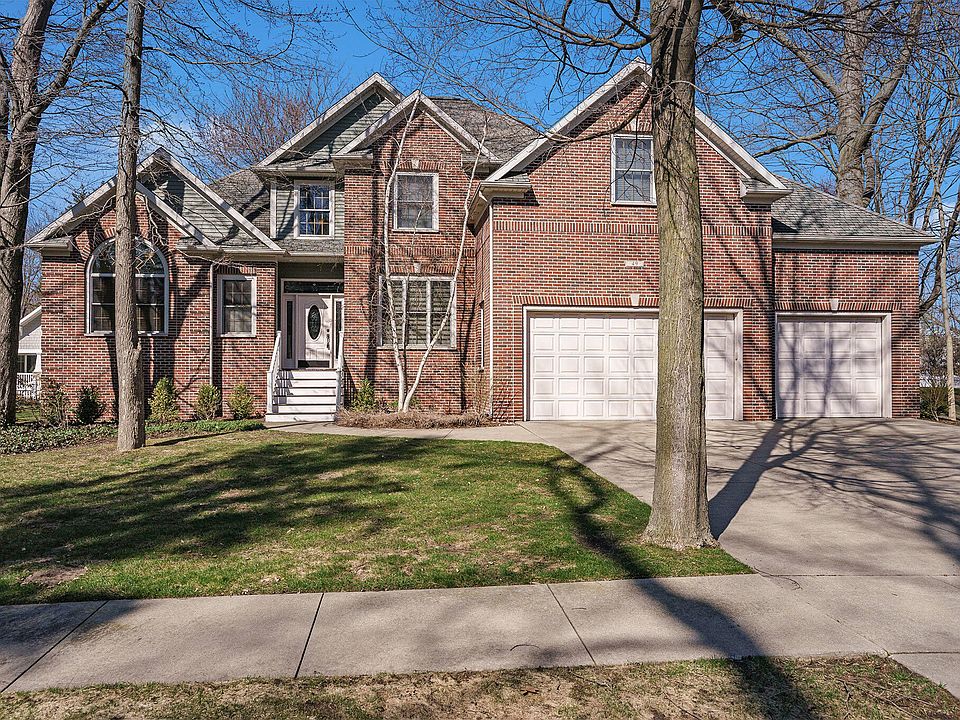 1st image of 49 Streamwood Dr