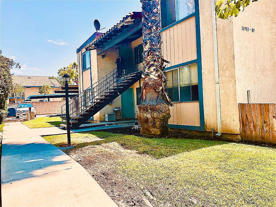 2nd image of 10983 Rincon St