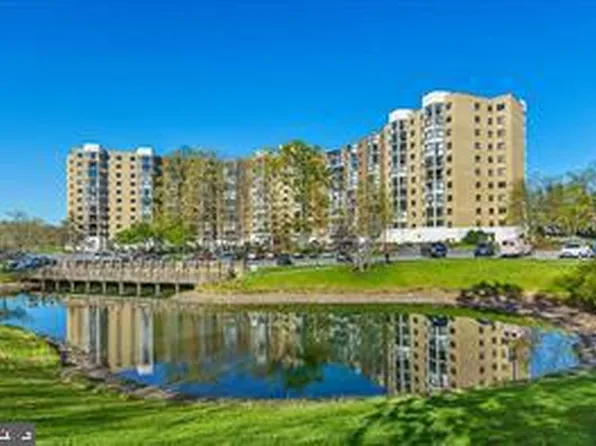 15101 Interlachen Dr #1-1002, Silver Spring, MD 20906