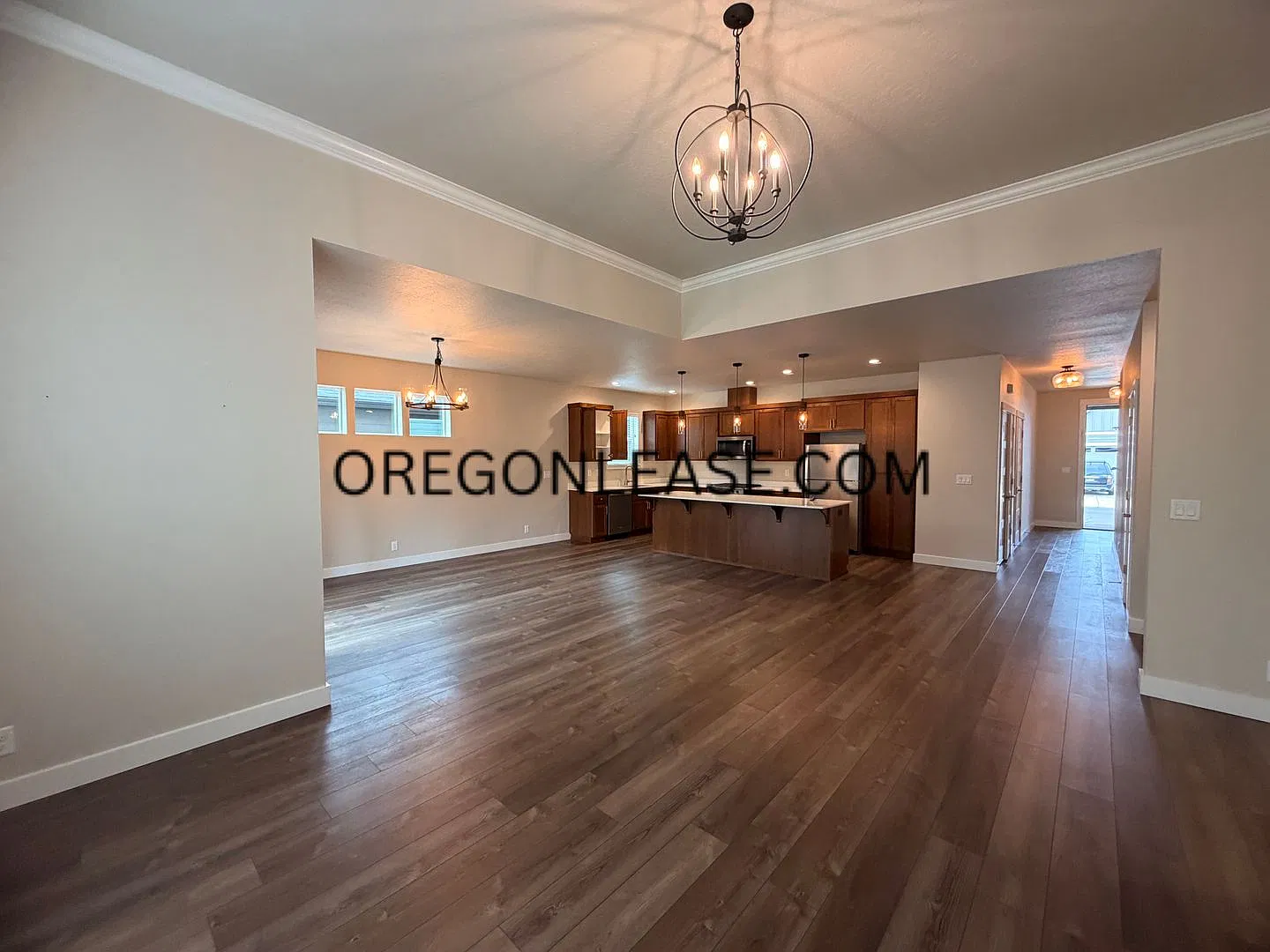3 bedroom 2 bath 1680 sqft Springfield home — Photo 2