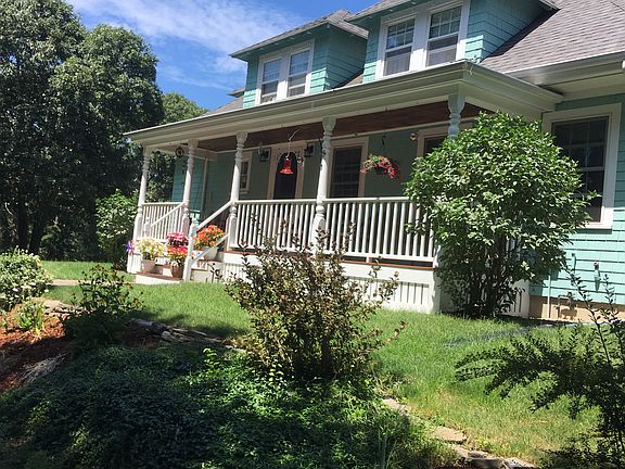 4th image of 16 Bulrush Ln