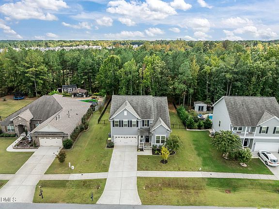 3rd image of 295 Long View Dr
