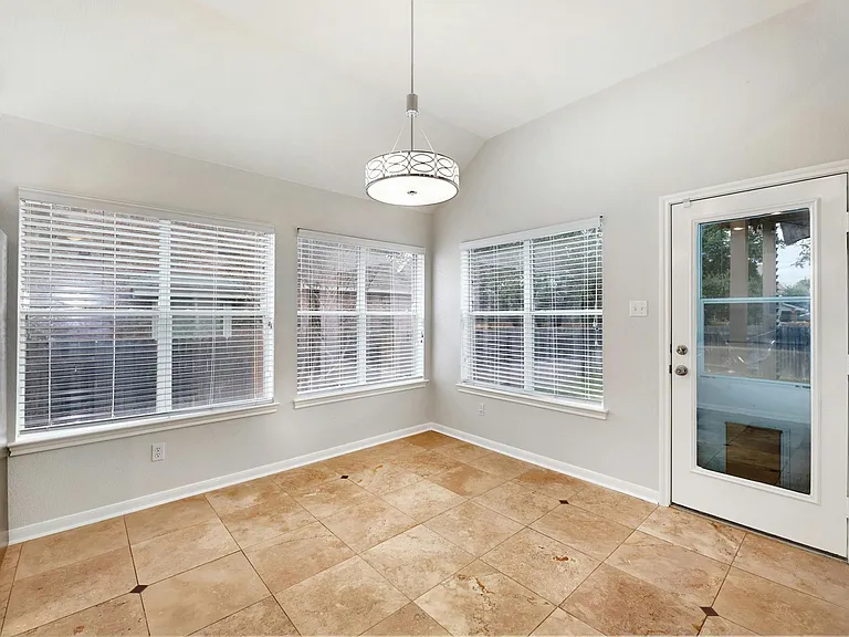 3806 Azur Ln — Photo 16