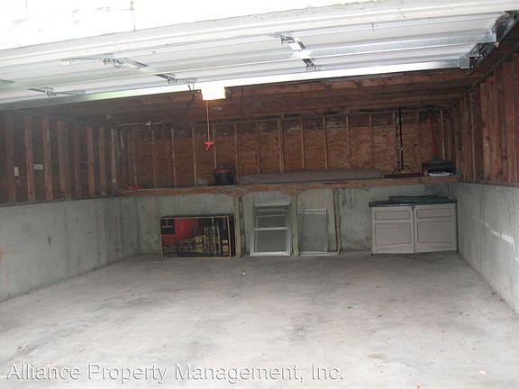 4th image of 2431-33 Anderson Ave Anderson Ave #2433