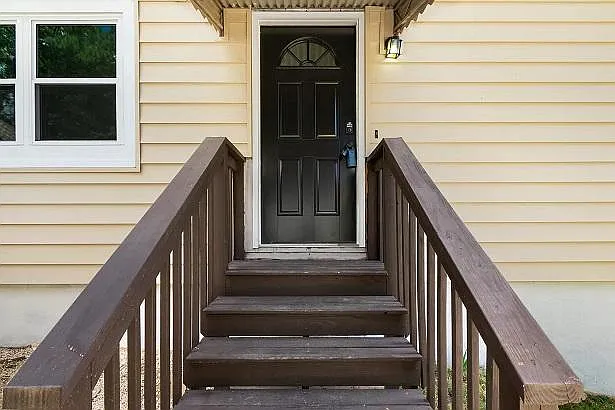 3 bed, 1774 sqft, $2,000 — Photo 3