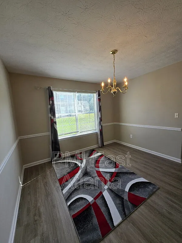 3 bed, 2.5 bath, 1978 sqft, $2,000 — Photo 4