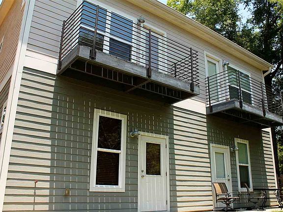 4th image of 449 Saint Francis St