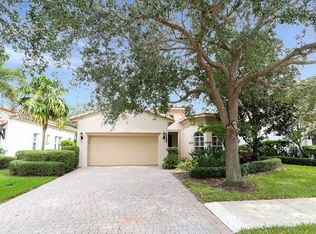 1718 Nature Ct, Palm Beach Gardens, FL 33410