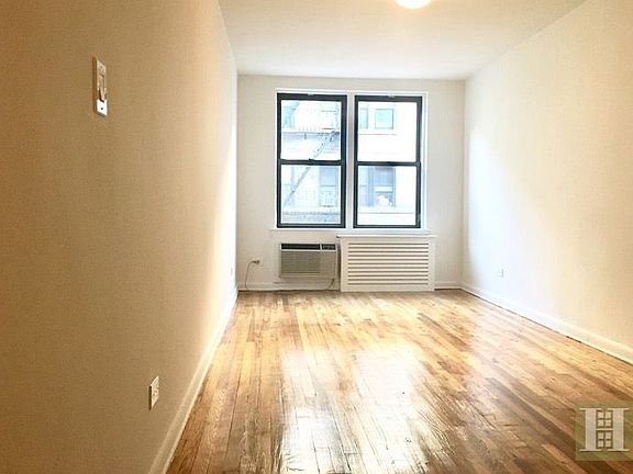 2nd image of 110 Sullivan St APT 3A