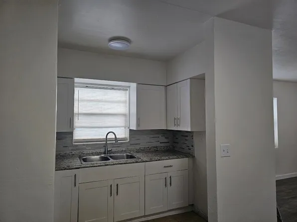 481-PictureFive, 1421 SE 3rd Ct #8, Deerfield Beach, FL 33441
