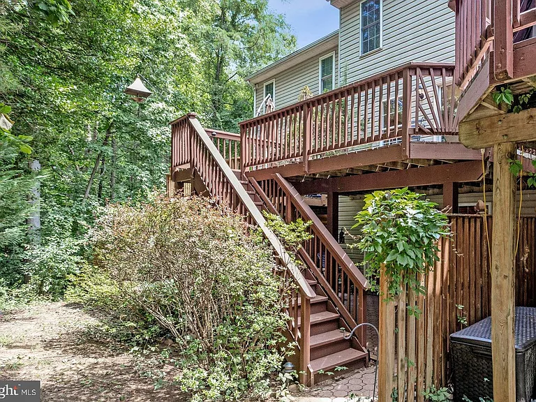616 Bellerive Ct #85 — Photo 32