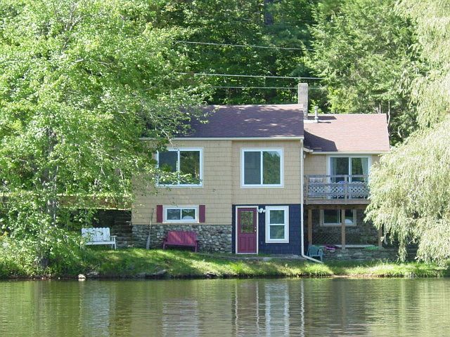 2nd image of 887 N Brookfield Rd