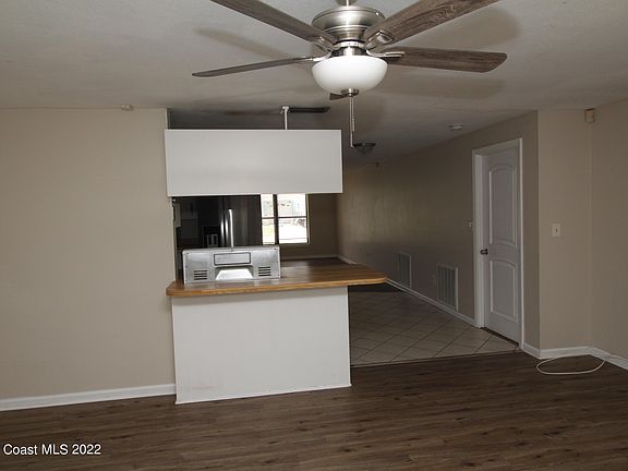 4th image of 1390 Sunwood Dr
