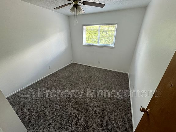 3rd image of 10321 Santa Paula Ave NE