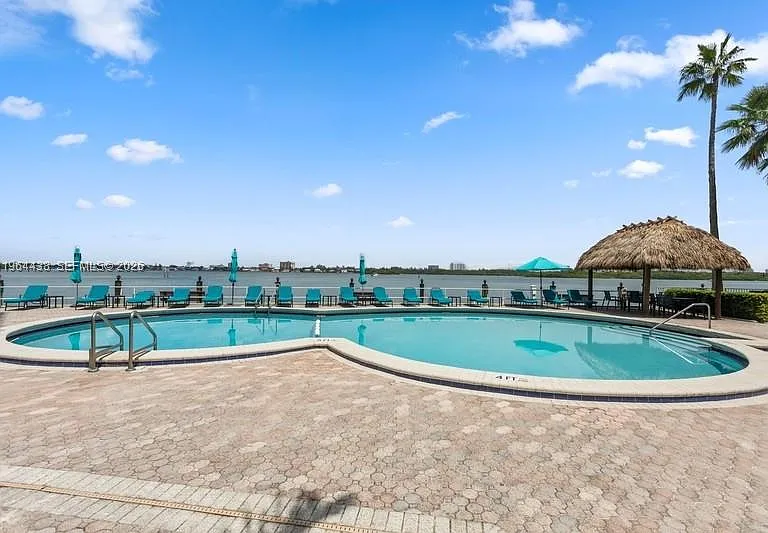 10350 W Bay Harbor Dr #5L — Photo 17