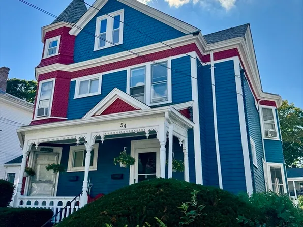 54 Bank St, Attleboro, MA 02703