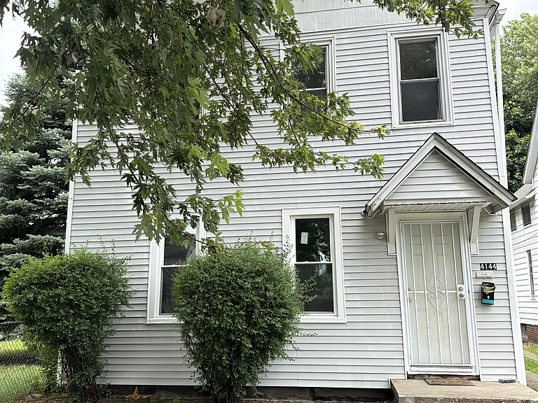 4144 Hyde Ave — Photo 10