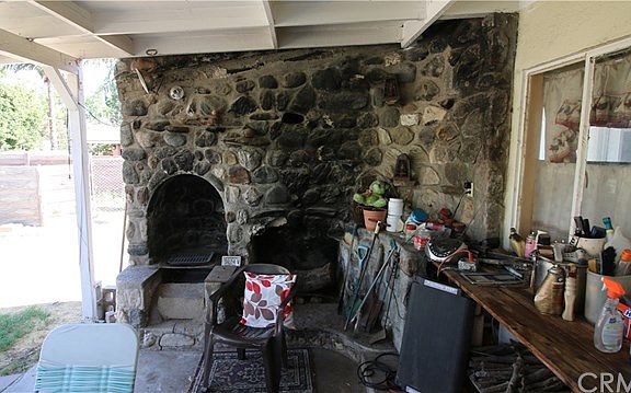 2nd image of 3805 Bronson St