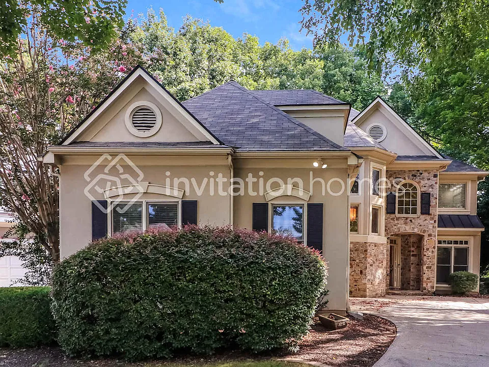1942 Tristan Dr SE