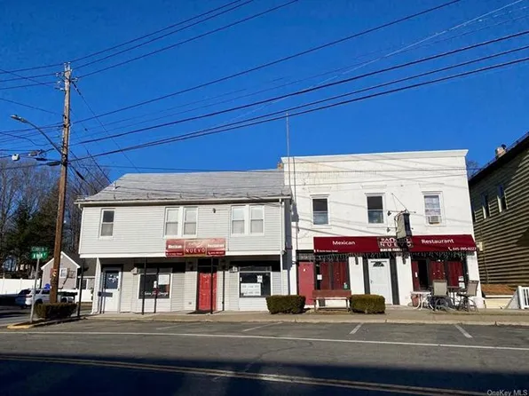 4 N Main St, Harriman, NY 10926