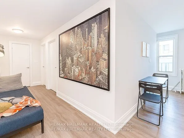 595 Saint Clair Ave W, Toronto, ON