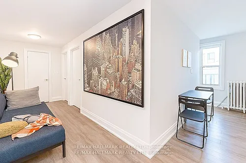 595 Saint Clair Ave W Photo 1
