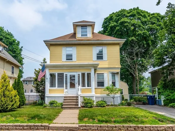 67 Gardner St, West Roxbury, MA 02132