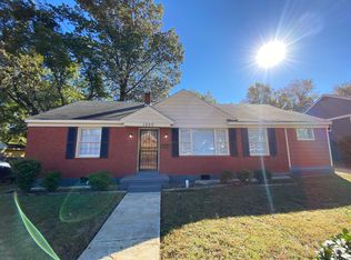 1050 E Shankman Cres, Memphis, TN 38108