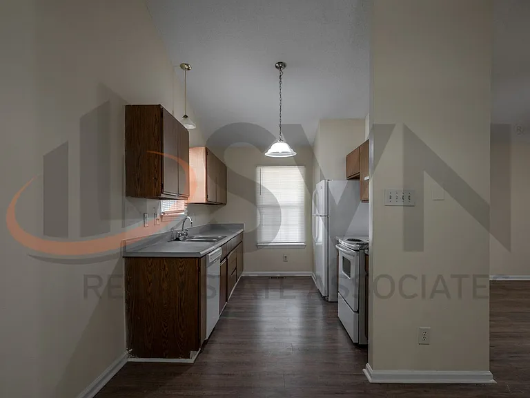 1911 Fidelity Dr — Photo 4