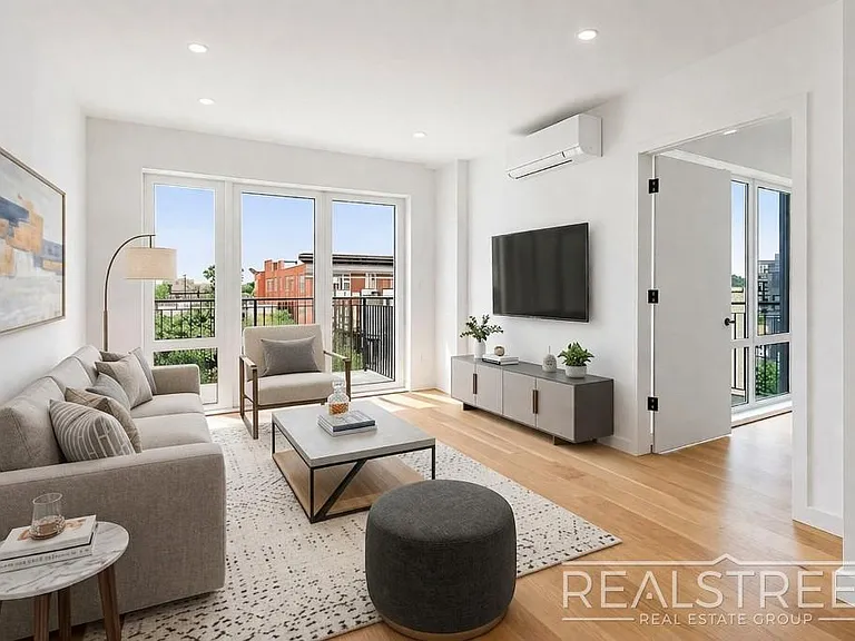 105 Rogers Ave #3A — Photo 1