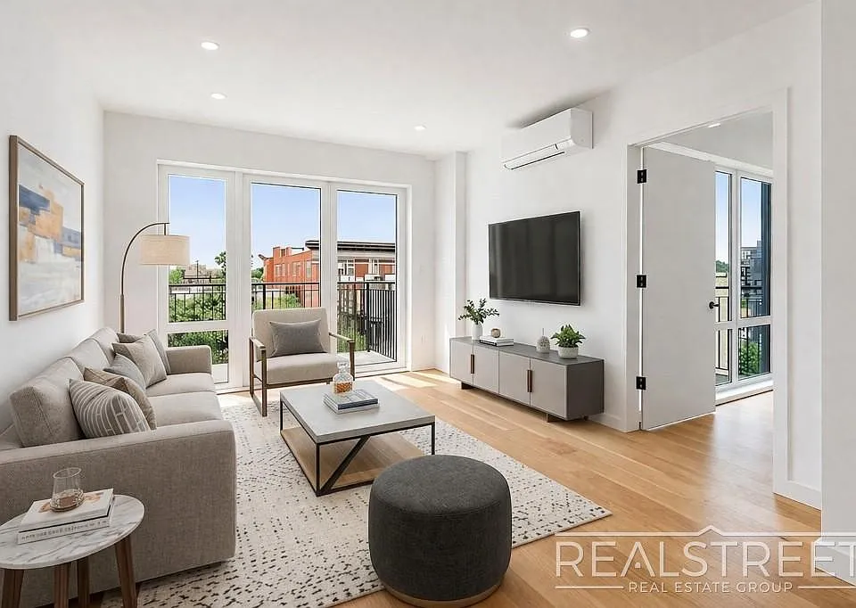 105 Rogers Ave #3