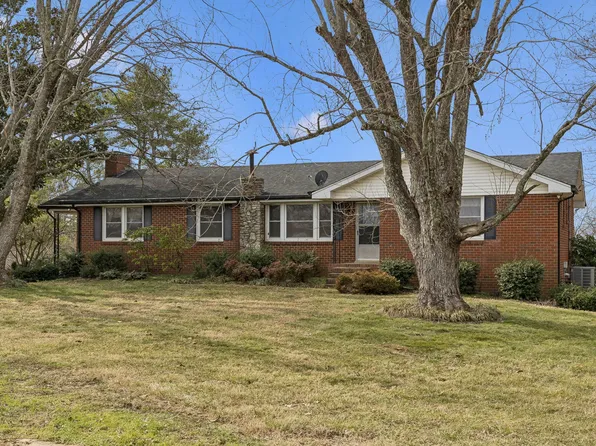 526 W Boiling Springs Rd, Portland, TN 37148