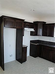 3rd image of 209 E 111th St