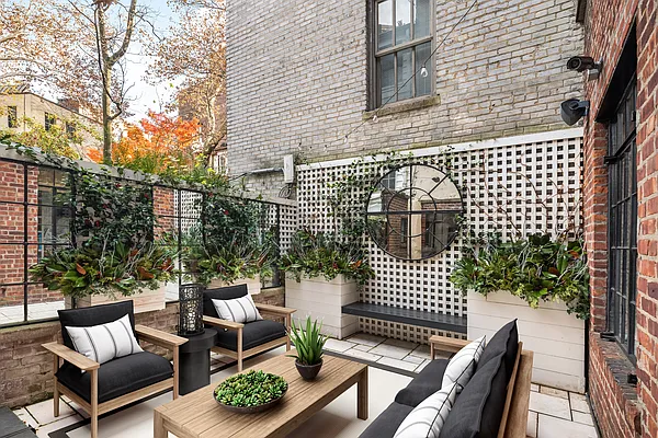 Sold by Douglas Elliman | media 12