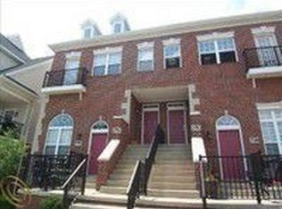 2754 Riverside Dr, Trenton, MI 48183