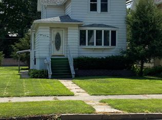 835 4th Ave S, Clinton, IA 52732