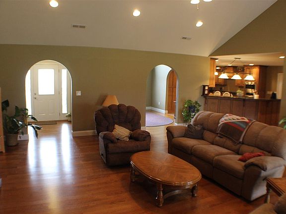 4th image of 2051 Kentucky St