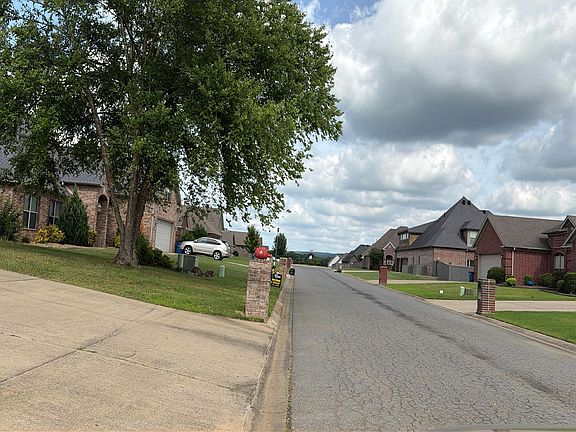 4th image of 313 Corondelet Ln